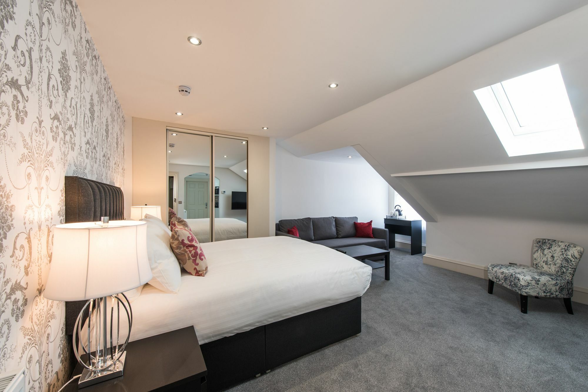 Royal Princes Suites EDI Exterior foto