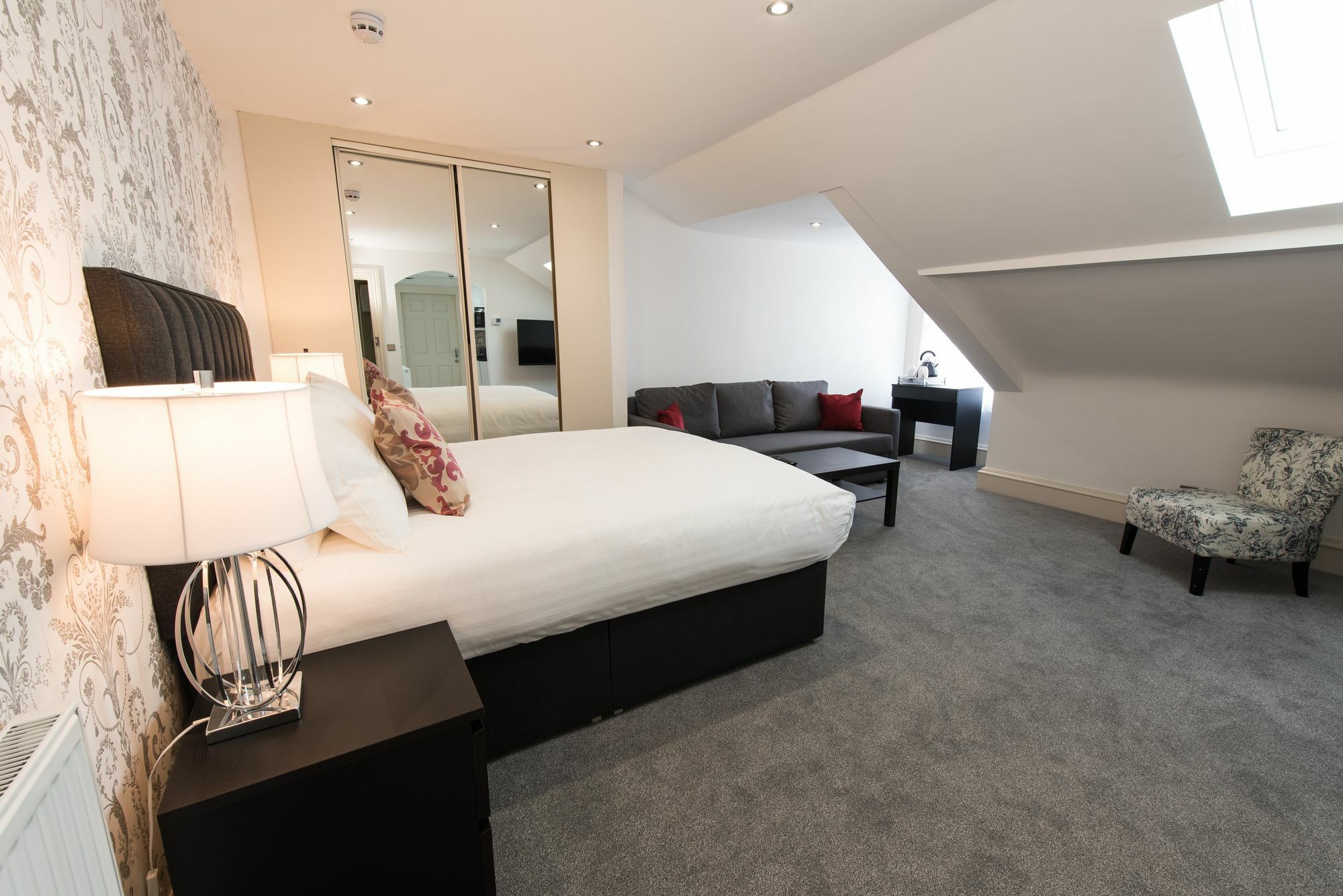 Royal Princes Suites EDI Exterior foto