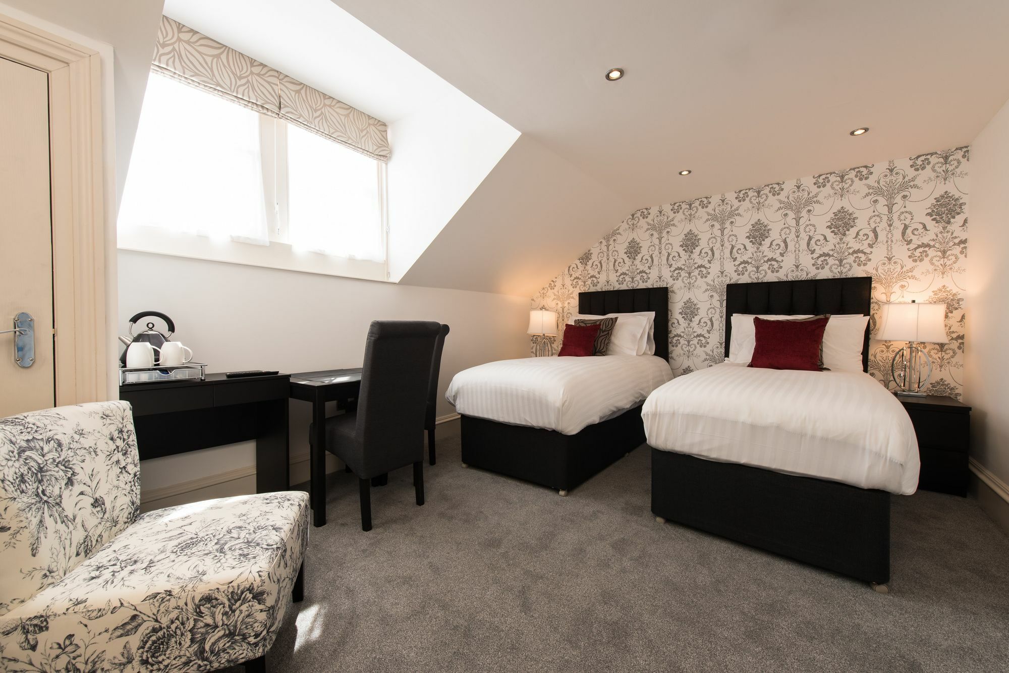 Royal Princes Suites EDI Exterior foto