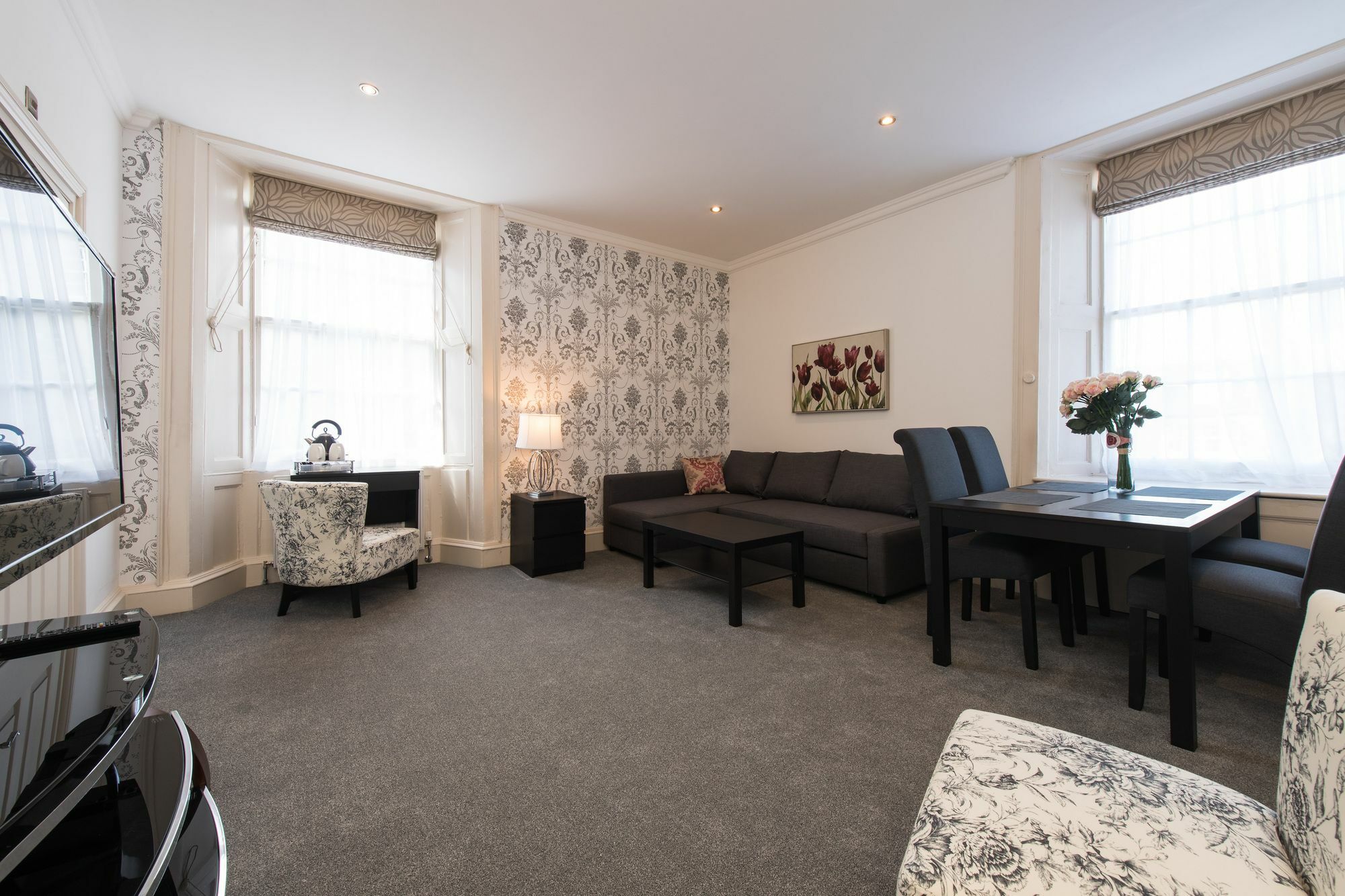 Royal Princes Suites EDI Exterior foto