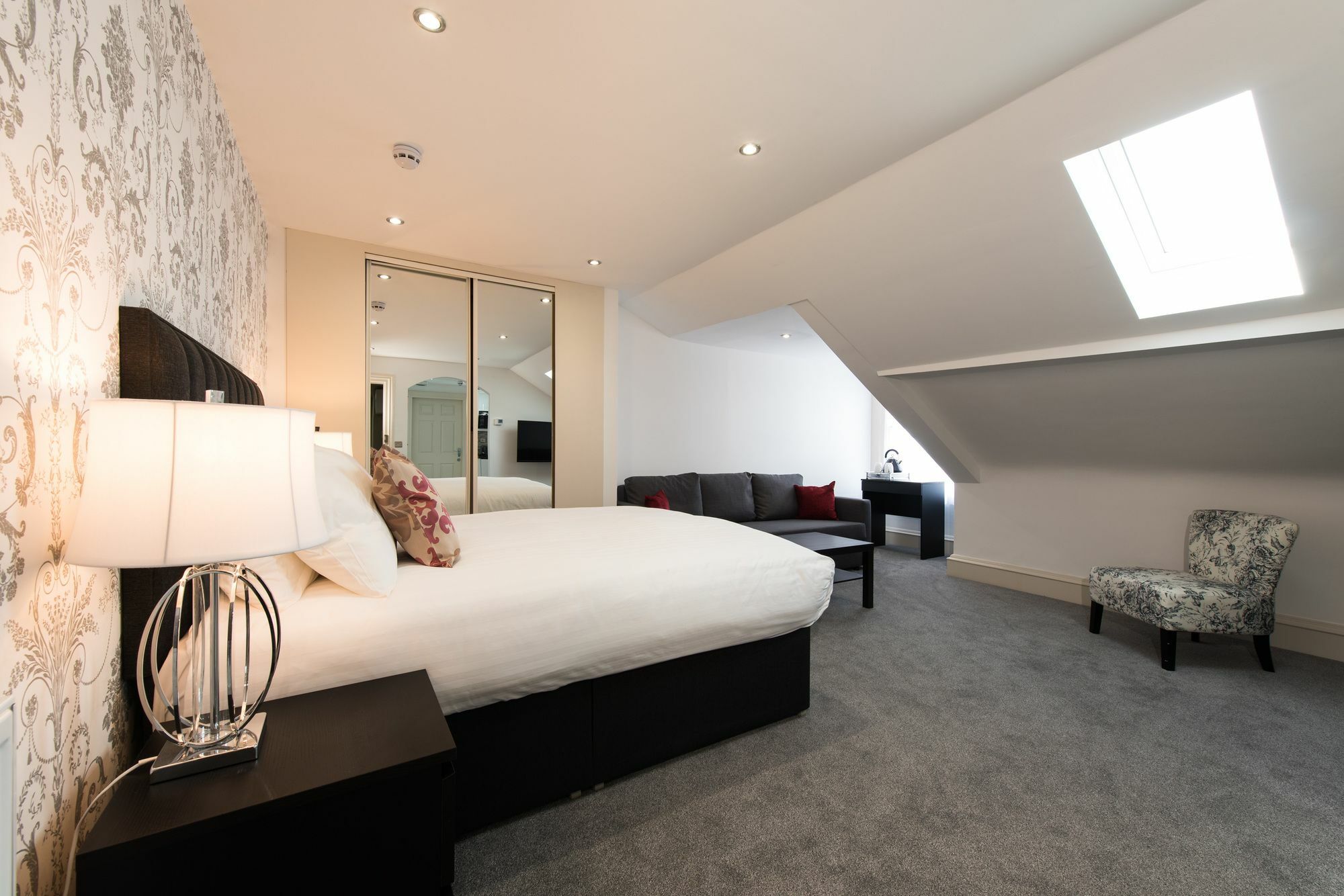 Royal Princes Suites EDI Exterior foto