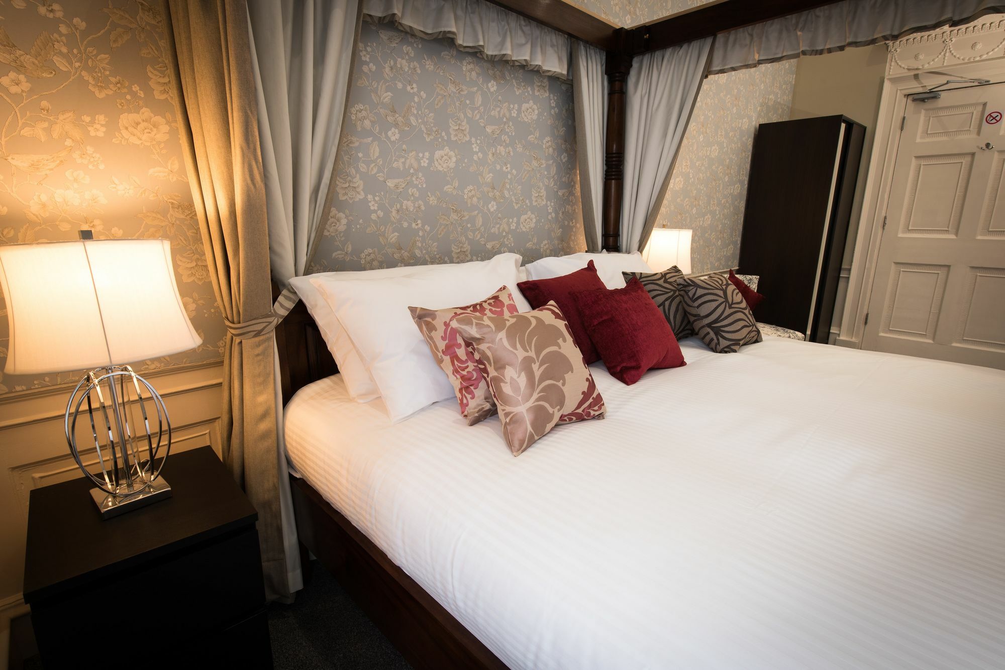 Royal Princes Suites EDI Exterior foto