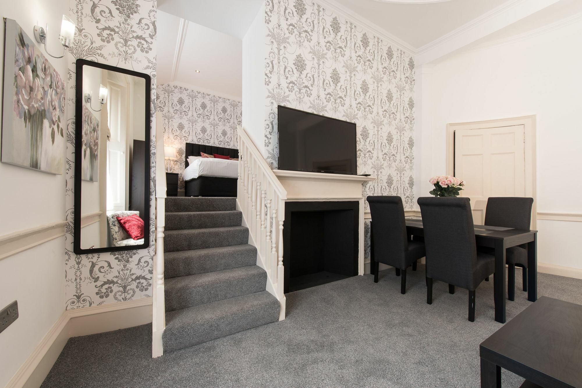 Royal Princes Suites EDI Exterior foto